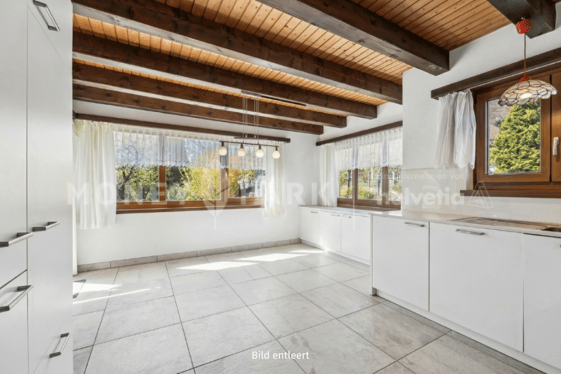 Attractive 5.5-room single-family house with terrace and balcony (4)