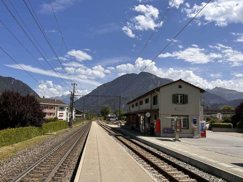 Terrain à développer dans un bon emplacement avec une maison unifamiliale existante (10)