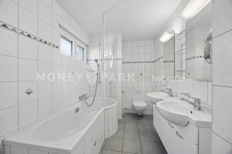 Your home with a view - semi-detached house with development potential (5)