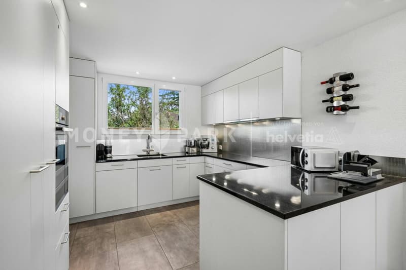 6.5 Room Row House in Family-Friendly Location (4)