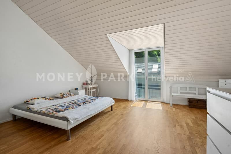 6.5 Room Row House in Family-Friendly Location (11)