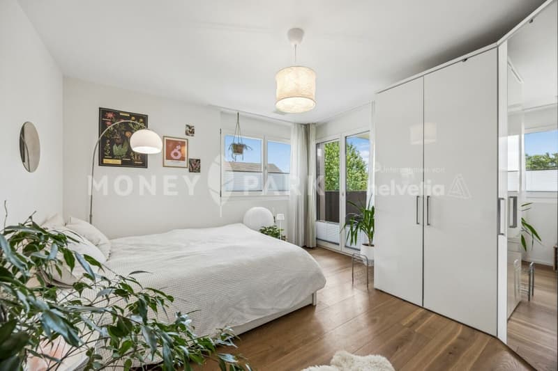 Exklusive 4.5-Zimmer-Wohnung mit Grosszügigkeit und Komfort (8)