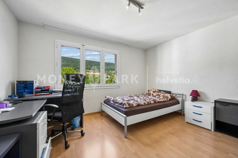 HELLES 4.5-ZIMMERN-FAMILIENAPARTMENT MIT VERANDA UND PRIVATGARTEN (5)
