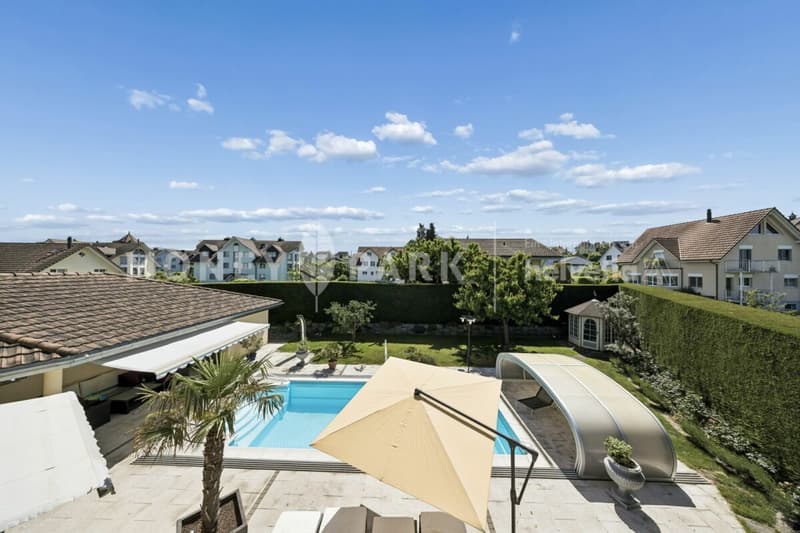 Villa mit Pool, Seesicht und unverbaubarer Lage mit Weitblick ins Grüne (12)
