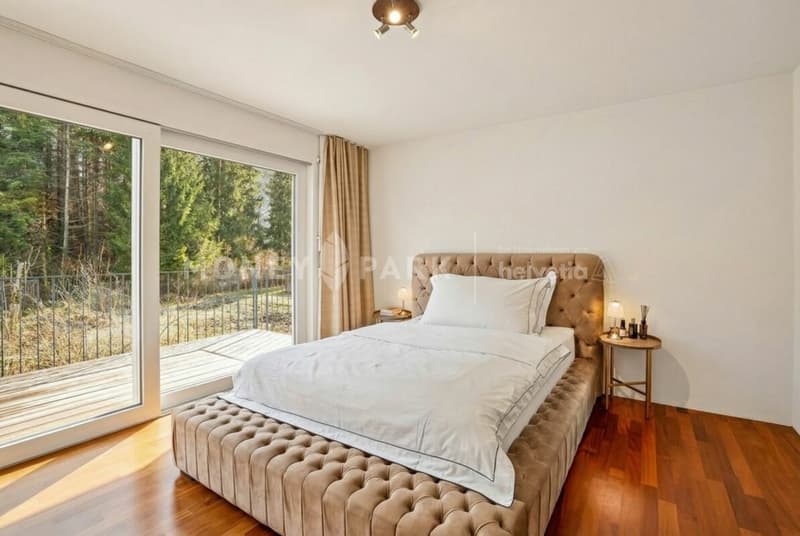 Stilvolle 5.5-Zimmer-Doppelhaushälfte an ruhiger, naturnaher Lage (6)