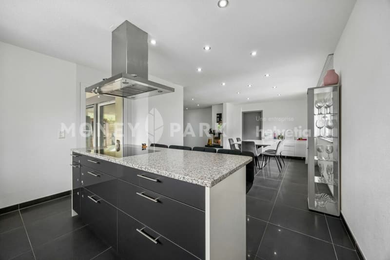 Immeuble de 2 appartements de 4.5 pièces offrant de nombreuses possibilités d'aménagement et de développement. (9)