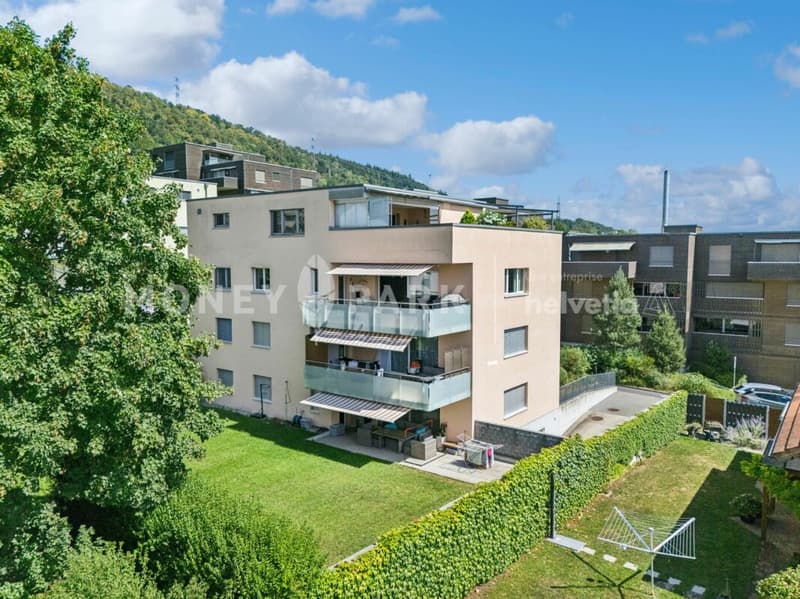 Schönes 4.5-Zimmer-Wohnung mit Balkon (2)