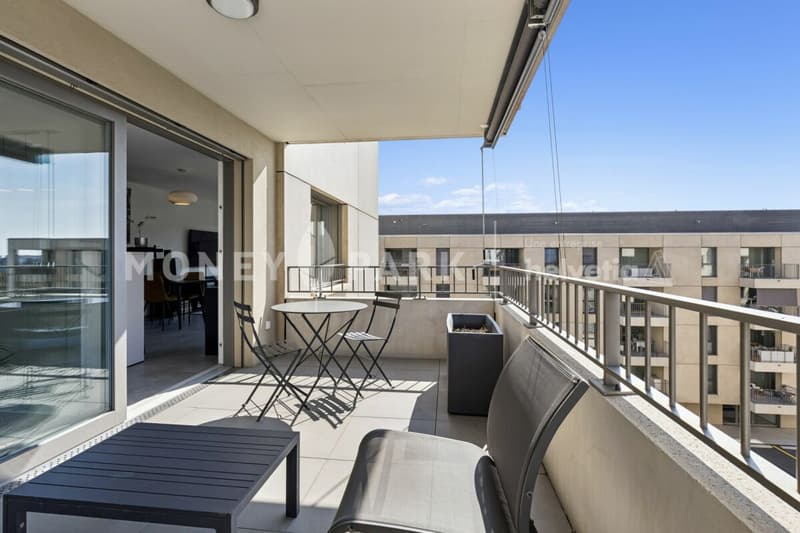 Prächtige 89,5m2 (gewichtete) Wohnung in der Nähe aller Annehmlichkeiten in Nyon (2)