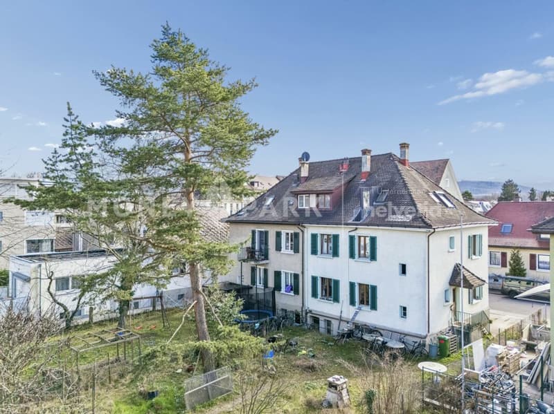 Gut erhaltene Doppelhaushälfte mit Garten (2)