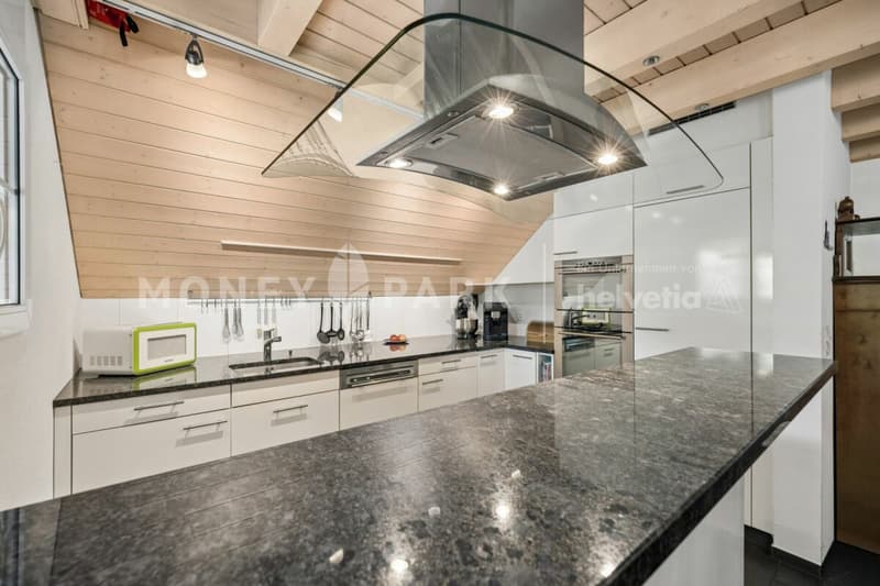 Attrayant appartement-maisonnette de 4,5 pièces en mansarde (4)