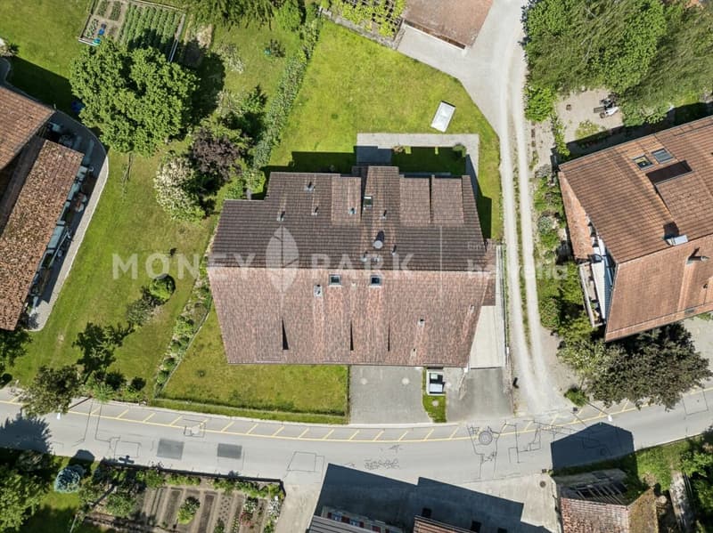 Attrayant appartement-maisonnette de 4,5 pièces en mansarde (18)
