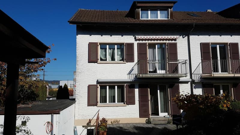 Gepflegtes 6-Zimmer-Reiheneckhaus mit Garage an attraktiver Lage (1)