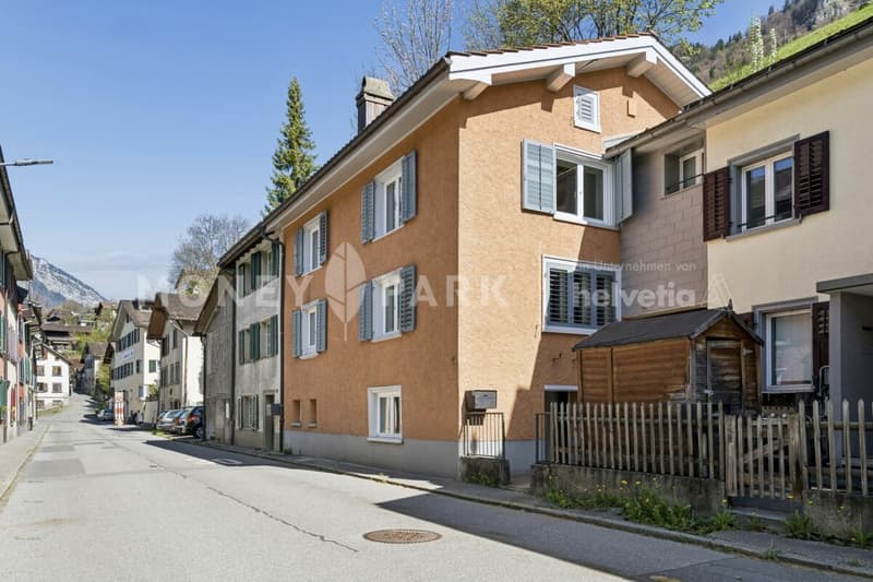 5-Zimmer-Haus mit Terrasse, Garten und ausbaubarem Untergeschoss (2)