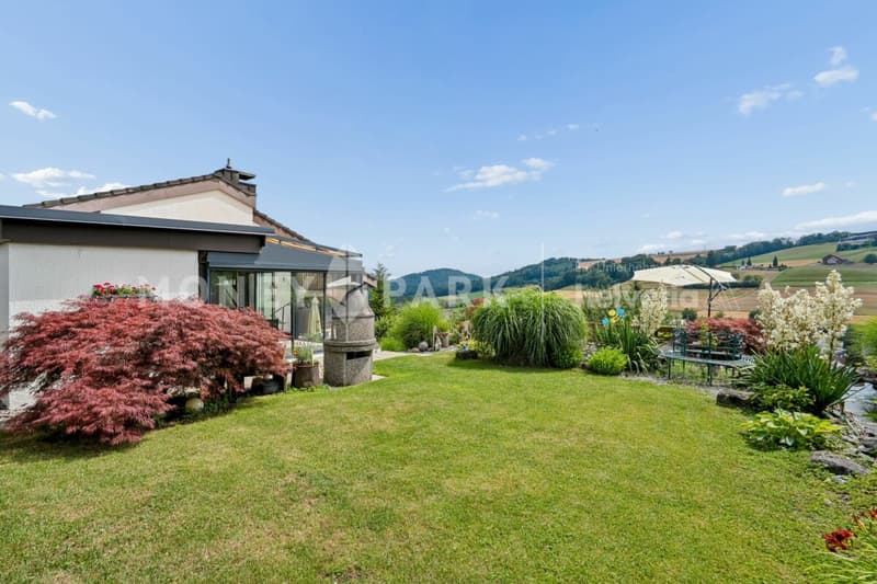 Einmaliges 6.5 Einfamilienhaus mit Panoramablick (1)