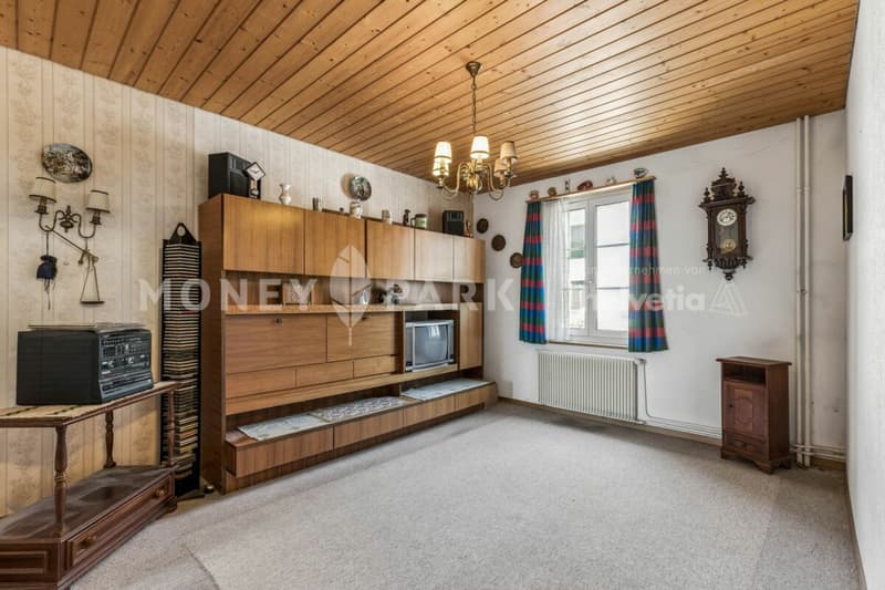 6-Zimmer-Doppelhaushälfte mit viel Potenzial (5)