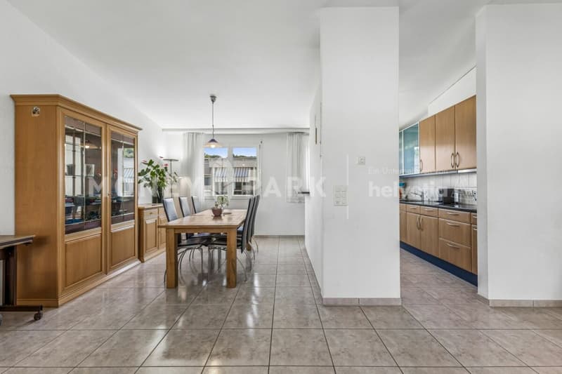 Attraktive 4.5-Zimmer-Maisonette-Wohnung (2)
