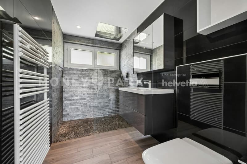 Appartement de 4.5 pièces avec balcon et vue sur le lac (9)