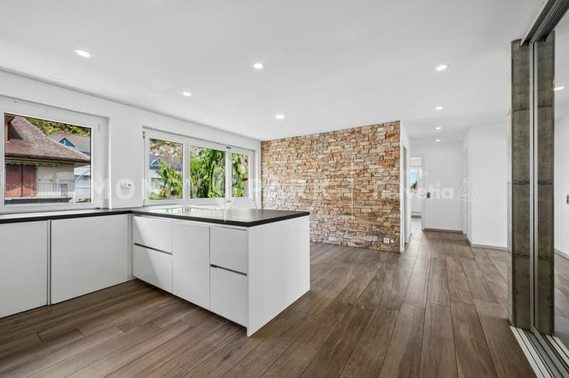 Appartement de 4.5 pièces avec balcon et vue sur le lac (3)