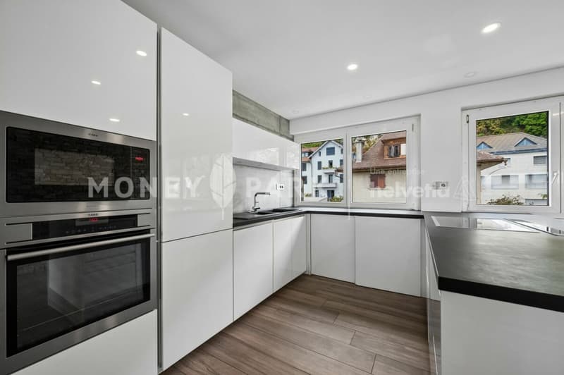 Appartement de 4.5 pièces avec balcon et vue sur le lac (2)