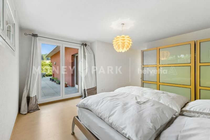 Attraktive 4.5-Zimmer-Terrassenwohnung an naturnaher Lage (8)