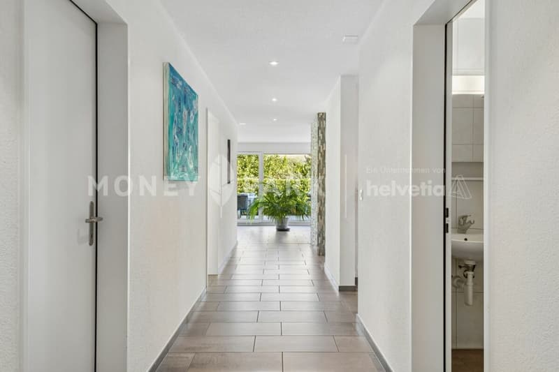 Attraktive 4.5-Zimmer-Terrassenwohnung an naturnaher Lage (2)