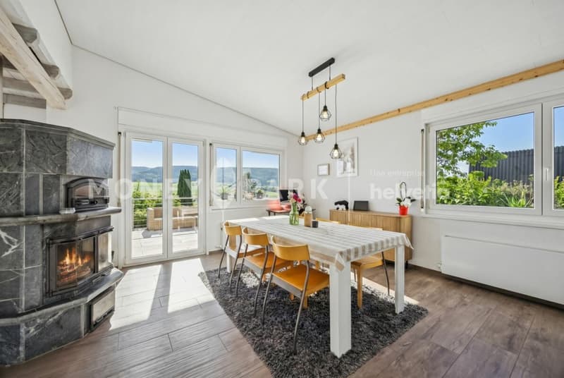 Maison individuelle de 5.5 pièces offrant une magnifique vue à Fontenais (1)