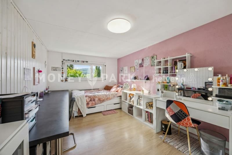 Maison individuelle de 5.5 pièces offrant une magnifique vue à Fontenais (7)