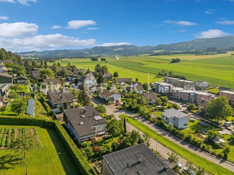 Maison individuelle de 5.5 pièces offrant une magnifique vue à Fontenais (2)
