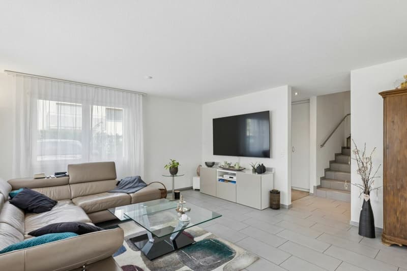 Familienfreundliches 6-Zimmer-Einfamilienhaus mit Garten (11)