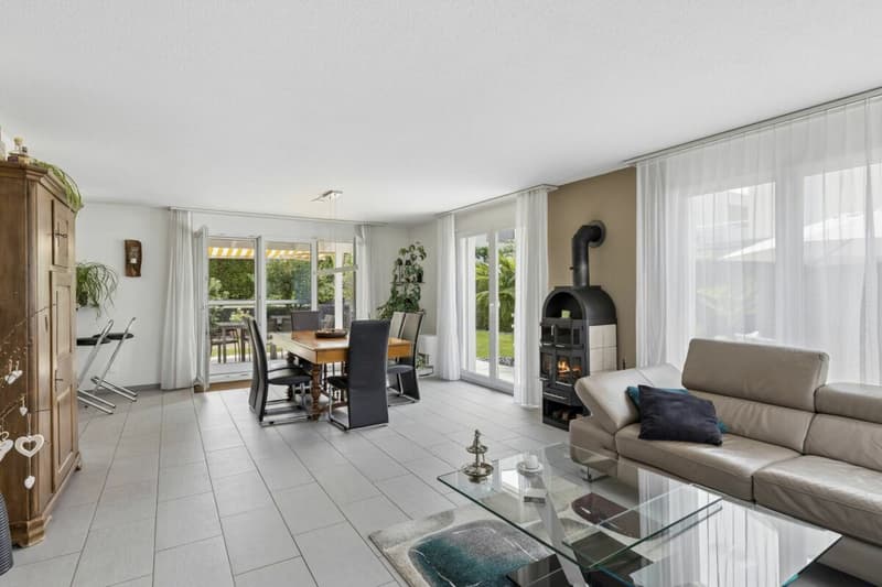 Familienfreundliches 6-Zimmer-Einfamilienhaus mit Garten (6)