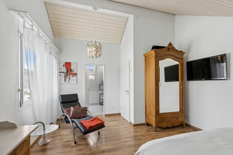 Familienfreundliches 6-Zimmer-Einfamilienhaus mit Garten (23)