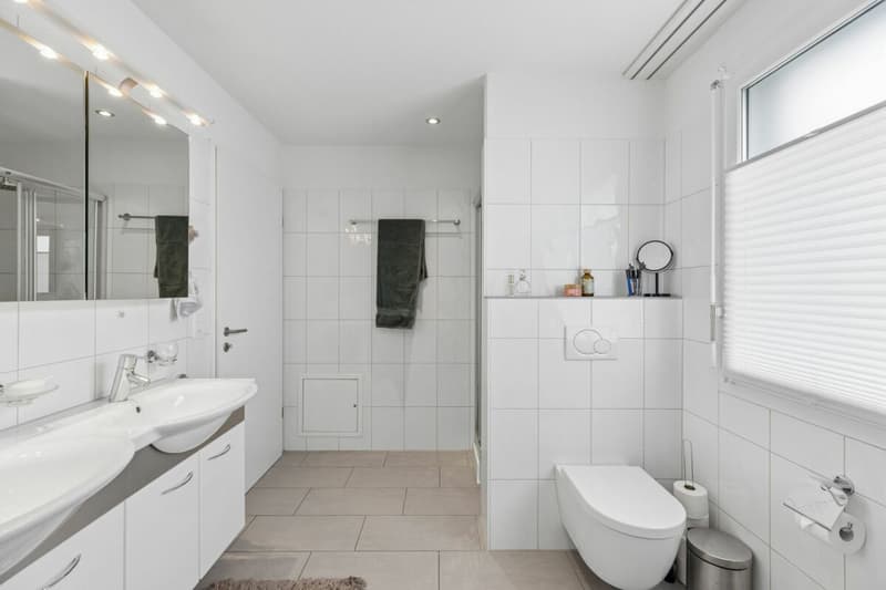 Familienfreundliches 6-Zimmer-Einfamilienhaus mit Garten (21)