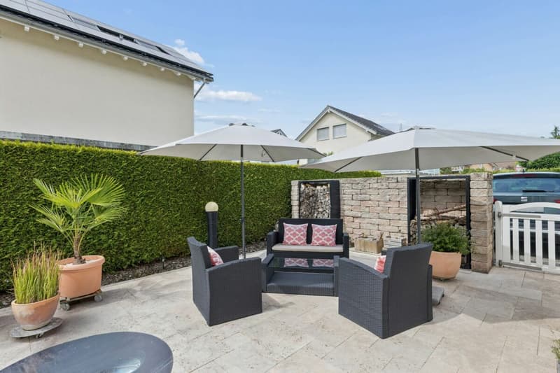 Familienfreundliches 6-Zimmer-Einfamilienhaus mit Garten (4)