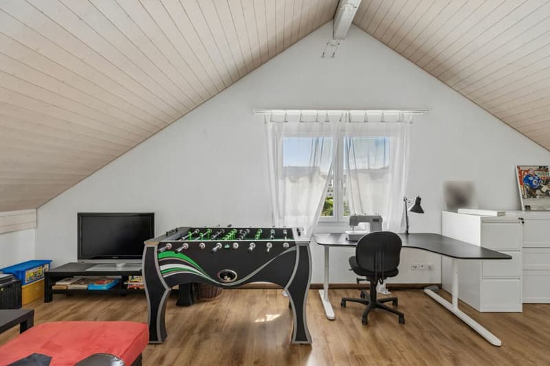 Familienfreundliches 6-Zimmer-Einfamilienhaus mit Garten (22)