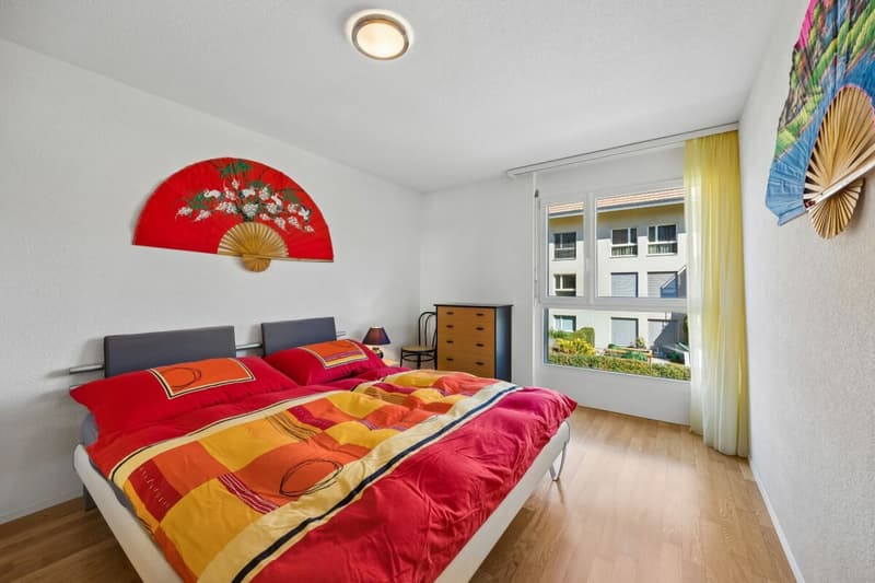 Moderne 4.5-Zimmer-Wohnung mit schöner Aussicht ins Grüne (5)
