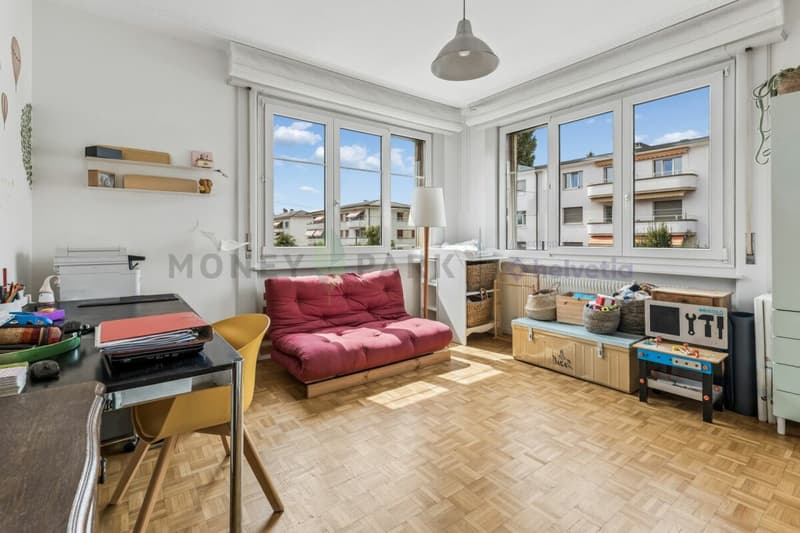 Appartement transformable en 3.5 pièces, actuellement aménagé en 4.5 pièces, au centre de Lausanne. (10)