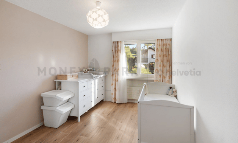 4.5-Zimmer-Terrassenwohnung mit traumhafter Aussicht (7)