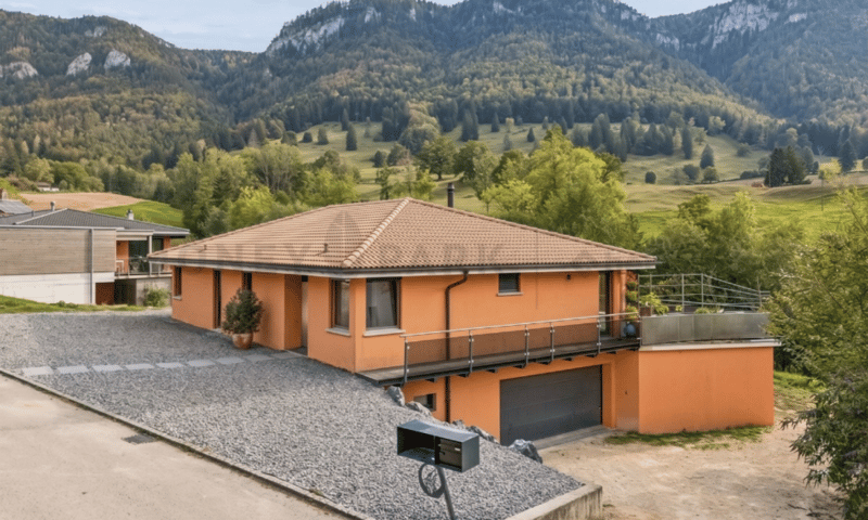 Une superbe villa de type méditerranéen, deux lieux d'habitation (12)