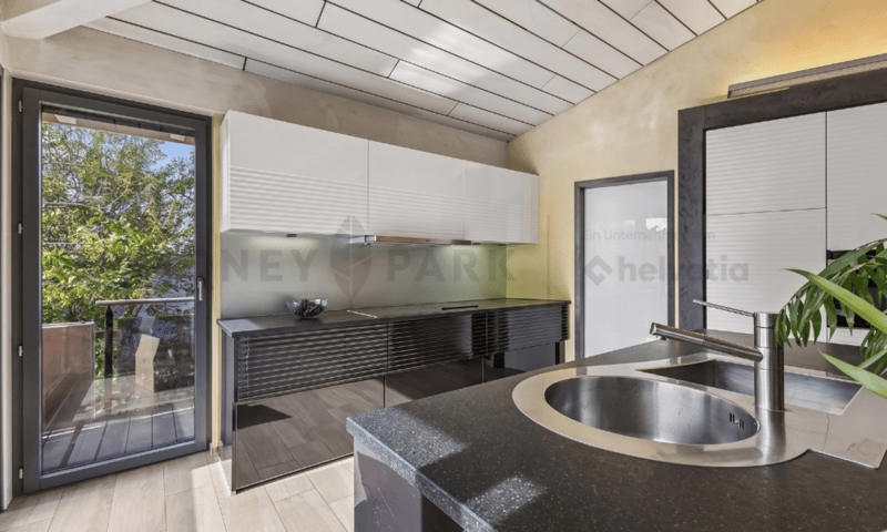 Une superbe villa de type méditerranéen, deux lieux d'habitation (3)
