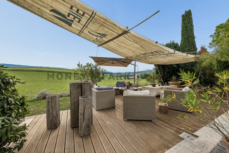 Magnifique villa avec piscine et suite parentale exclusive (13)