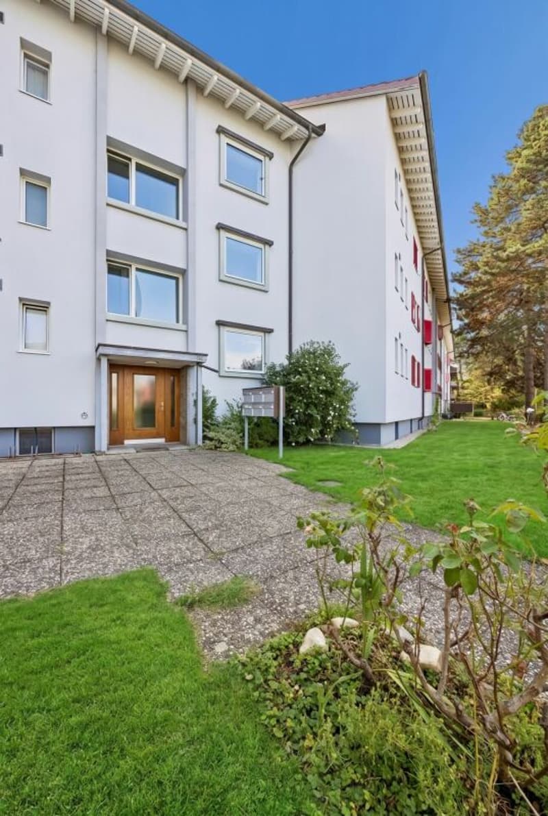Perfekt für Pendler: Ruhige 3.5-Zimmer-Wohnung nahe Bahnhof (4)