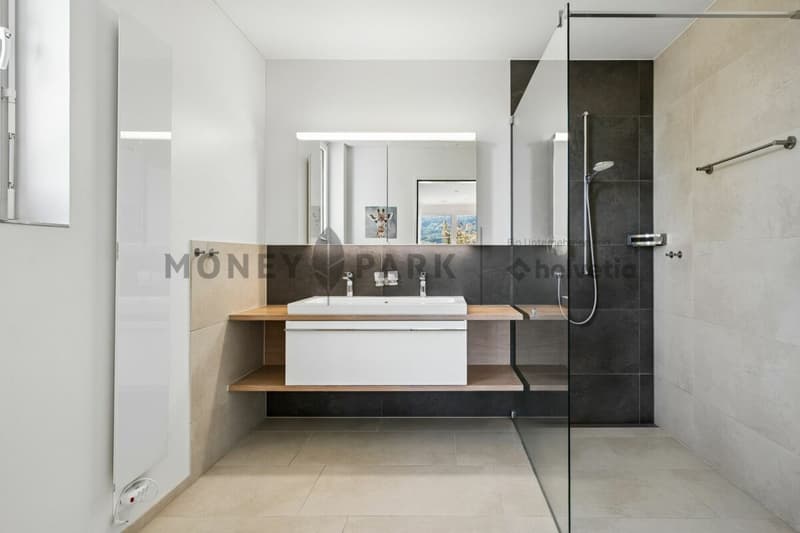 Moderne 4.5-Zimmer-Terrassenwohnung mit traumhaftem Weitblick (8)