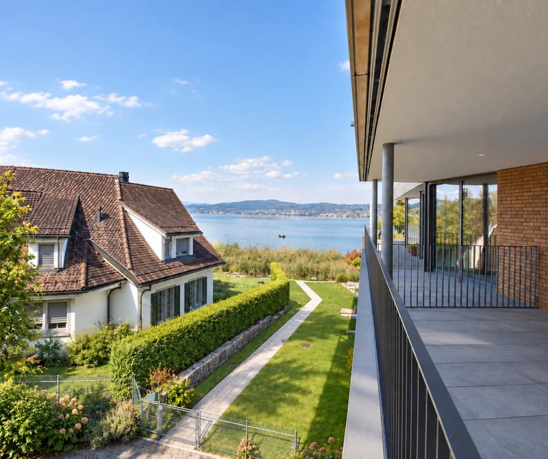 Wie wäre es mit einer Wohnung direkt am See? (1)