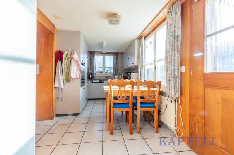 4.5 Zimmerwohnung: Küche und Essen