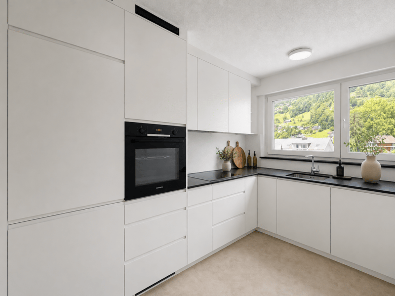 EXKLUSIVE 3.5 ZIMMER WOHNUNG MIT UNVERBAUBARER SEE- UND BERGSICHT (6)