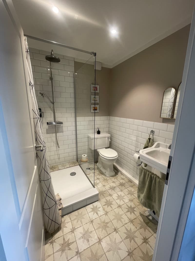 Partie de maison d'angle exclusive sur trois étages avec galerie, jardin et terrasse ensoleillée (4)