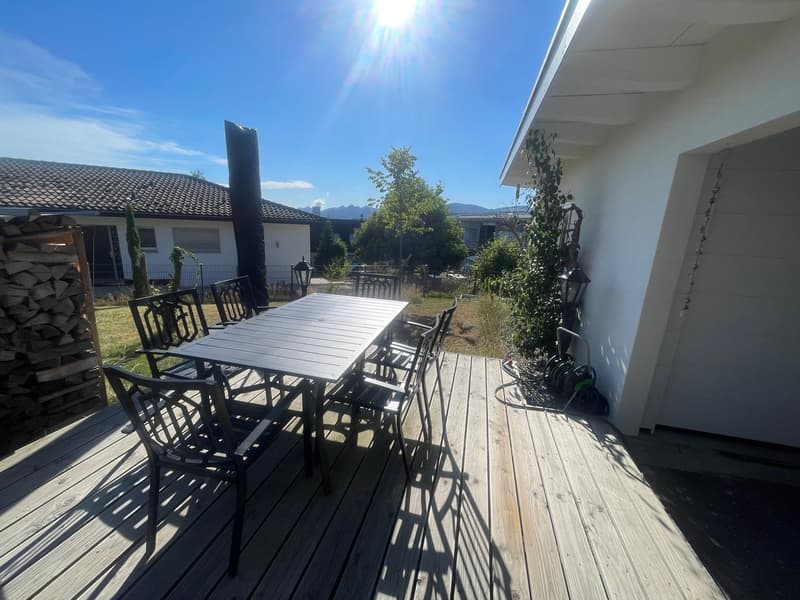 Partie de maison d'angle exclusive sur trois étages avec galerie, jardin et terrasse ensoleillée (11)