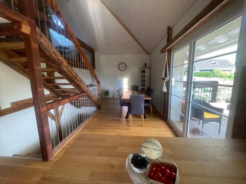 Partie de maison d'angle exclusive sur trois étages avec galerie, jardin et terrasse ensoleillée (9)