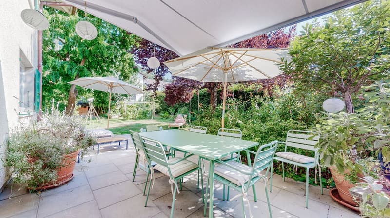Grosszügiges Wohnen mit traumhaftem Garten im Spiegel! (3)