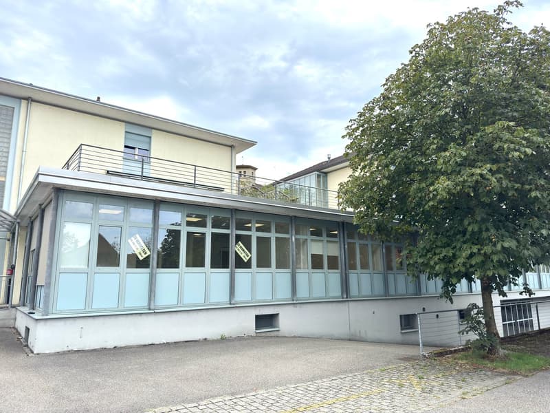 Einziehen & loslegen – ausgebaute Geschäftsräume in Aarwangen (21)